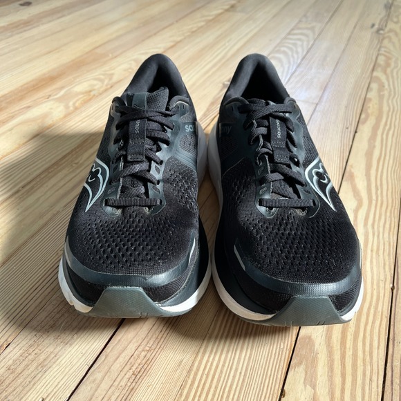 Saucony Guide 16 Womens Running Shoes Black White Athletic sneaker Size 12 - Picture 2 of 8